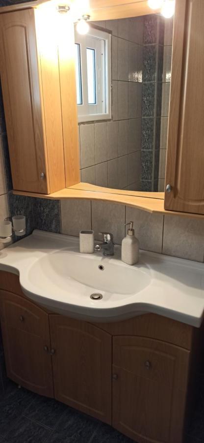 Fotini'S Apartment 2 Néa Péramos Dış mekan fotoğraf